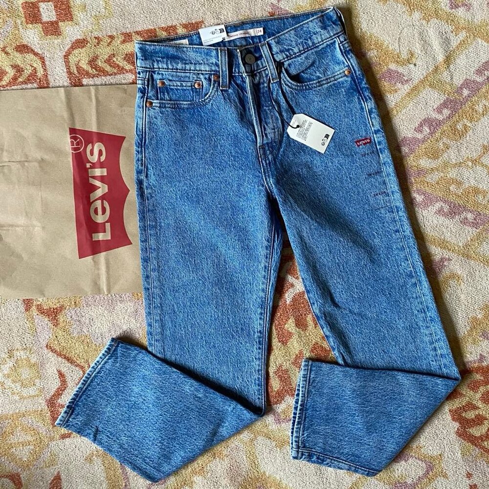Levi's Women's Blue Jeans Space to think 24x26 Ribcage